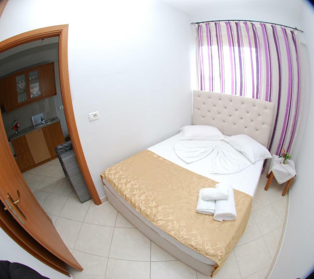 Eduart Apartments Sarandë Exterior foto