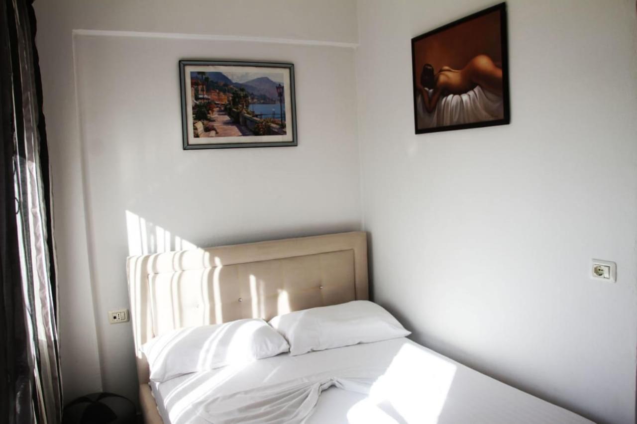 Eduart Apartments Sarandë Exterior foto
